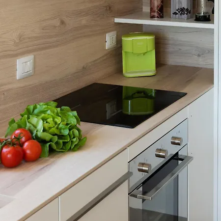 Apartment Hanbury With Swimming Pool And Parking In Alassio