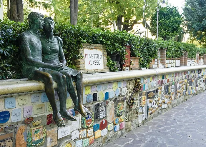 酒店 Hanbury With Swimming Pool And Parking In 阿拉西奥