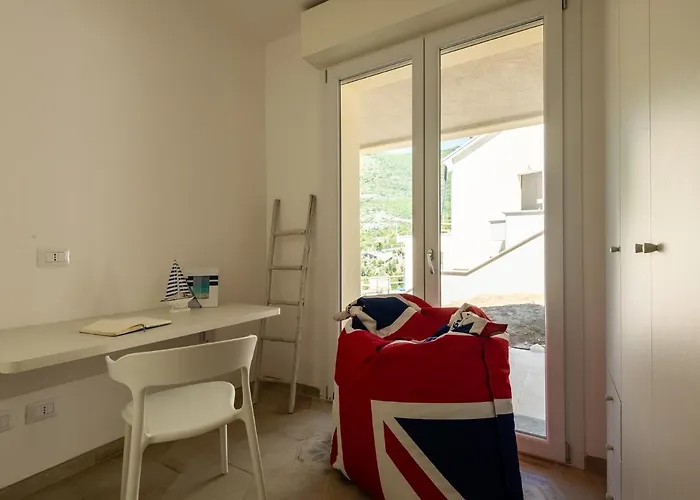 酒店 Hanbury With Swimming Pool And Parking In 阿拉西奥